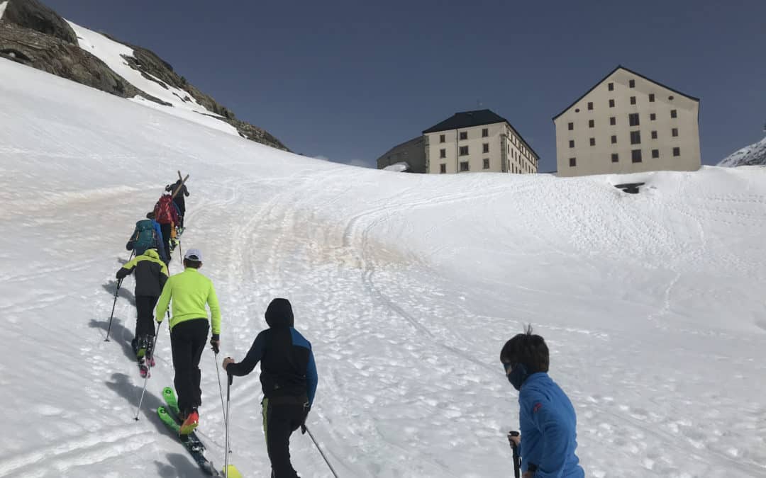 MONTÉE VERS PÂQUES